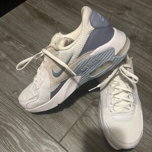 Nike WOMEN'S NIKE AIR MAX EXCEE SNEAKERS size 8.5